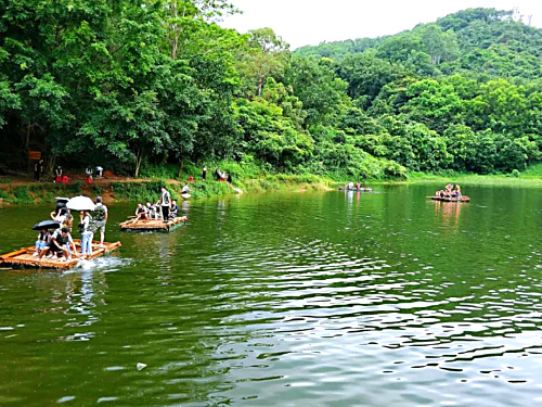 聯(lián)創(chuàng)電器優(yōu)才生培訓(xùn)在深圳九龍生態(tài)農(nóng)業(yè)園開展訓(xùn)練營